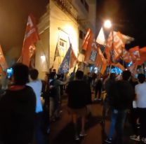 Festejos en la sede del FIT: aseguran que Vilca ya es diputado
