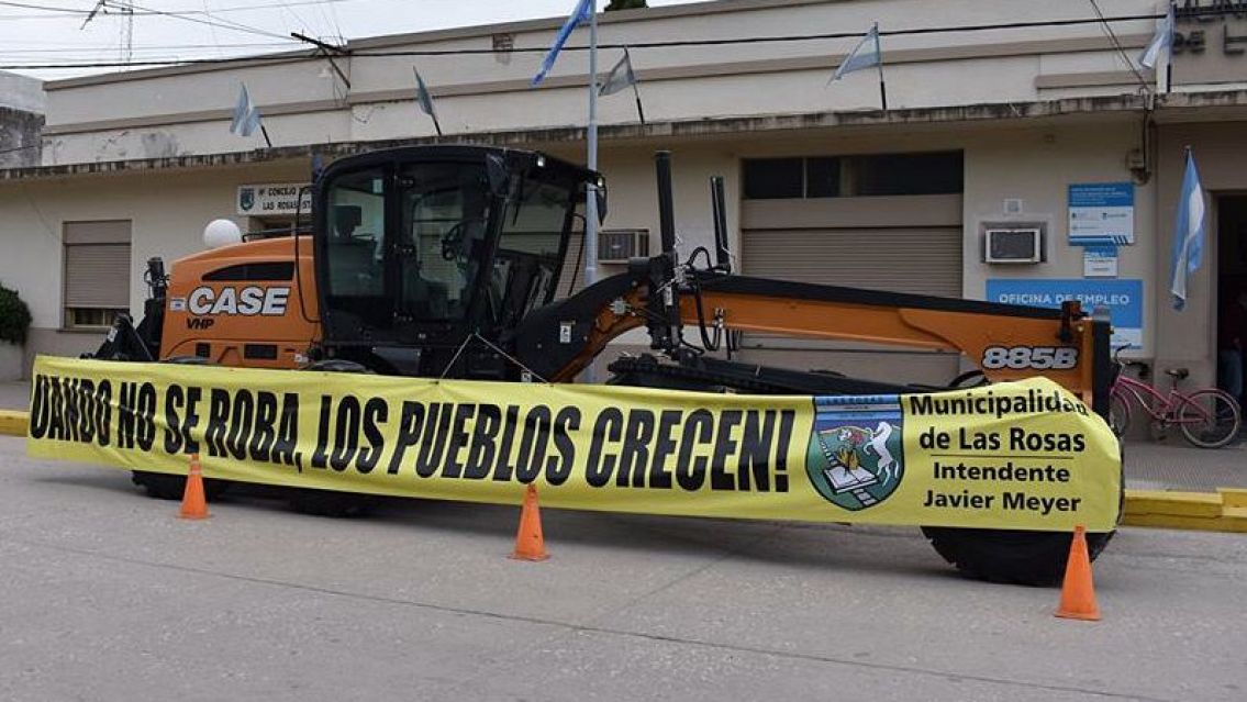 Intendente no se la perdona a nadie: "Cuando no se roba, los pueblos crecen"