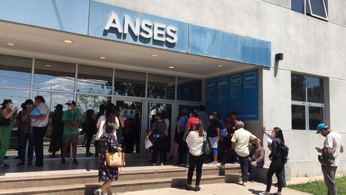 Juje�os indignados con ANSES y sus turnos con meses de demora