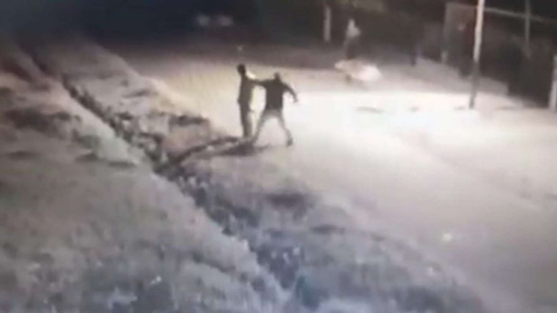 Im�genes impactantes: asesin� a su vecino por la espalda. Le dio 40 pu�aladas