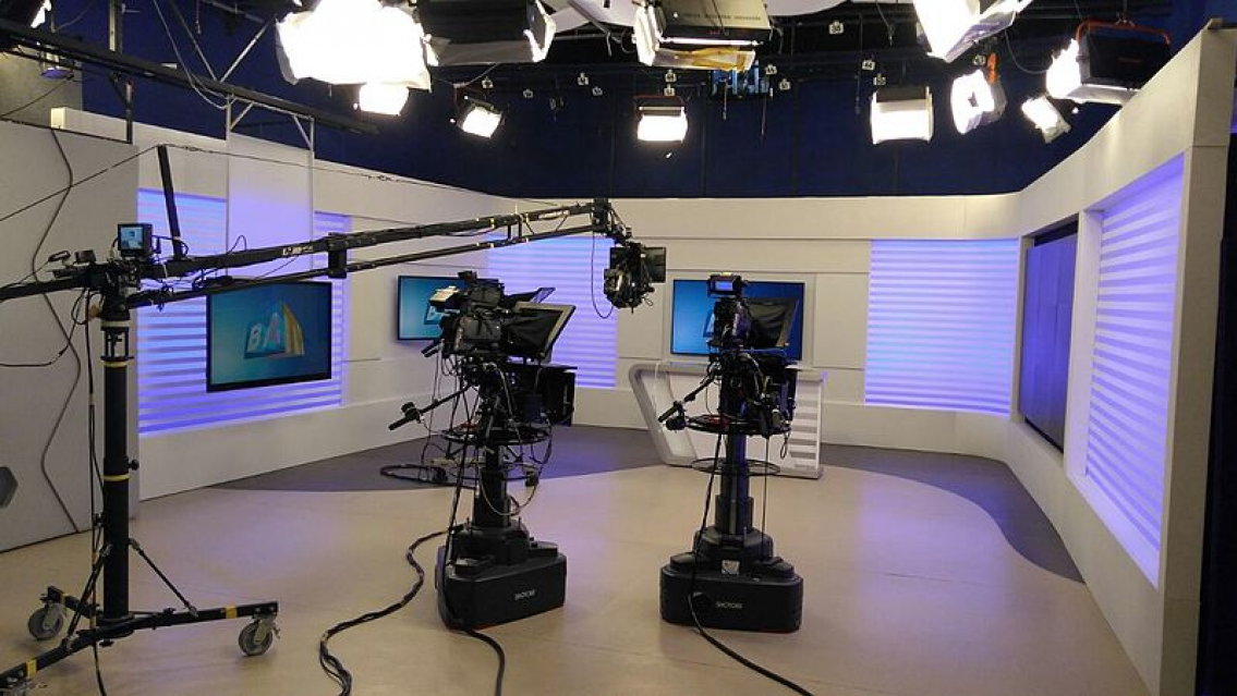 Periodista homosexual fue despedido de Canal 9 y llevará el caso a la Justicia