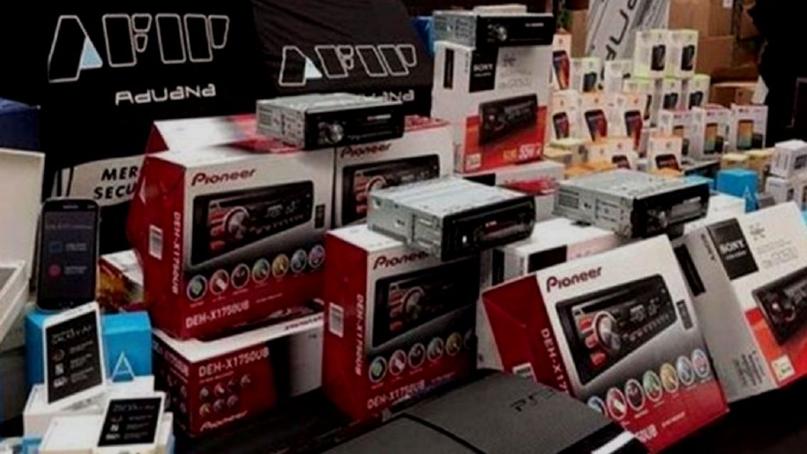 El remate s�per barato de la AFIP: hay iPhones, notebooks y mucho m�s