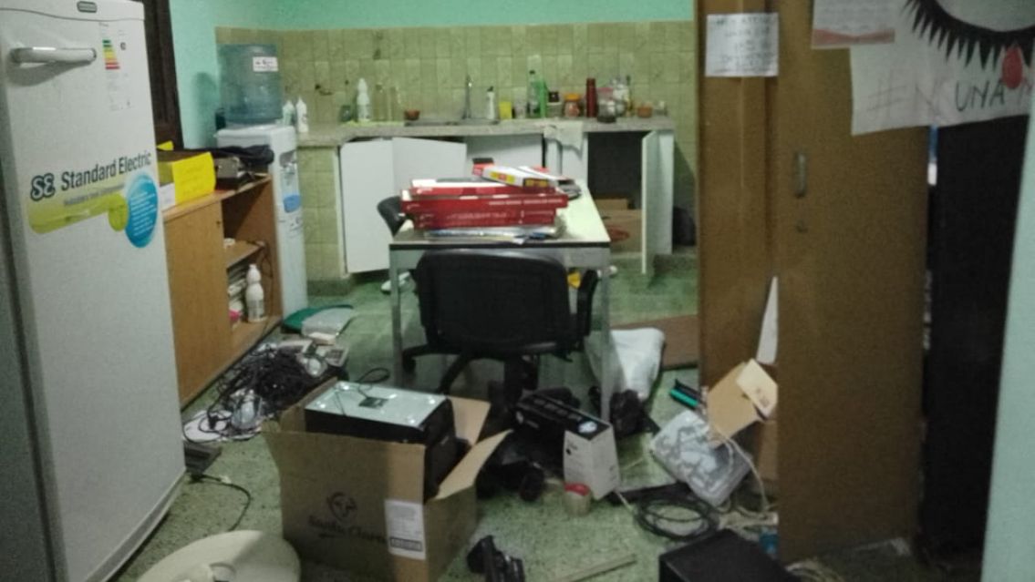 Entraron a robar al Instituto de Seguro de Jujuy y destrozaron todo