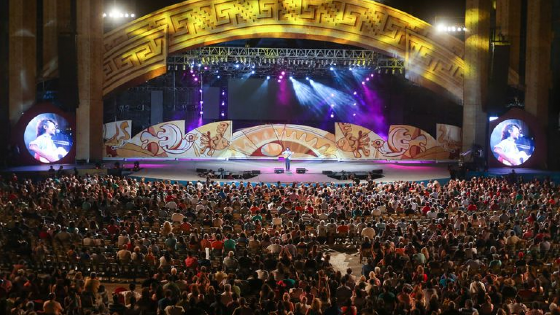 Q.E.P.D. A los 78 a�os muri� en su provincia el cantante chaque�o