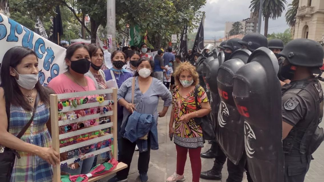 Capacitadores en huelga de hambre, Educaci�n no aparece y los amenazaron