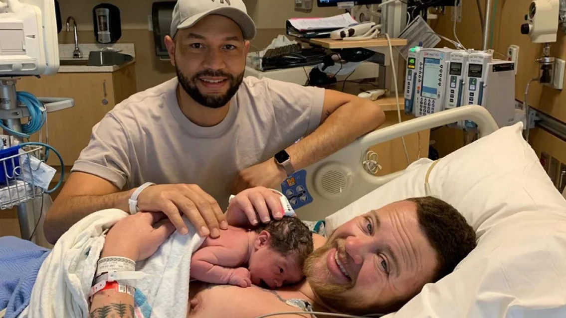 Hombre trans dio a luz a su beb� y no quiere que la llamen "mam�", esto no es exclusivo de las mujeres"