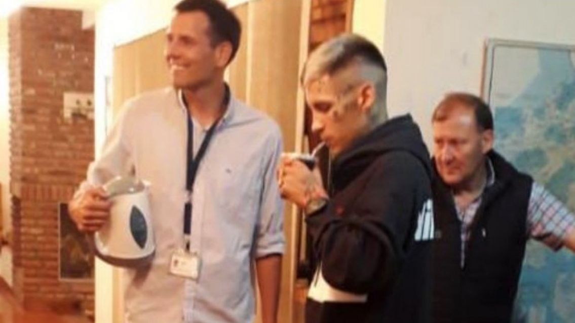 El hermoso regalo que L-Gante le hizo a una fan en Navidad