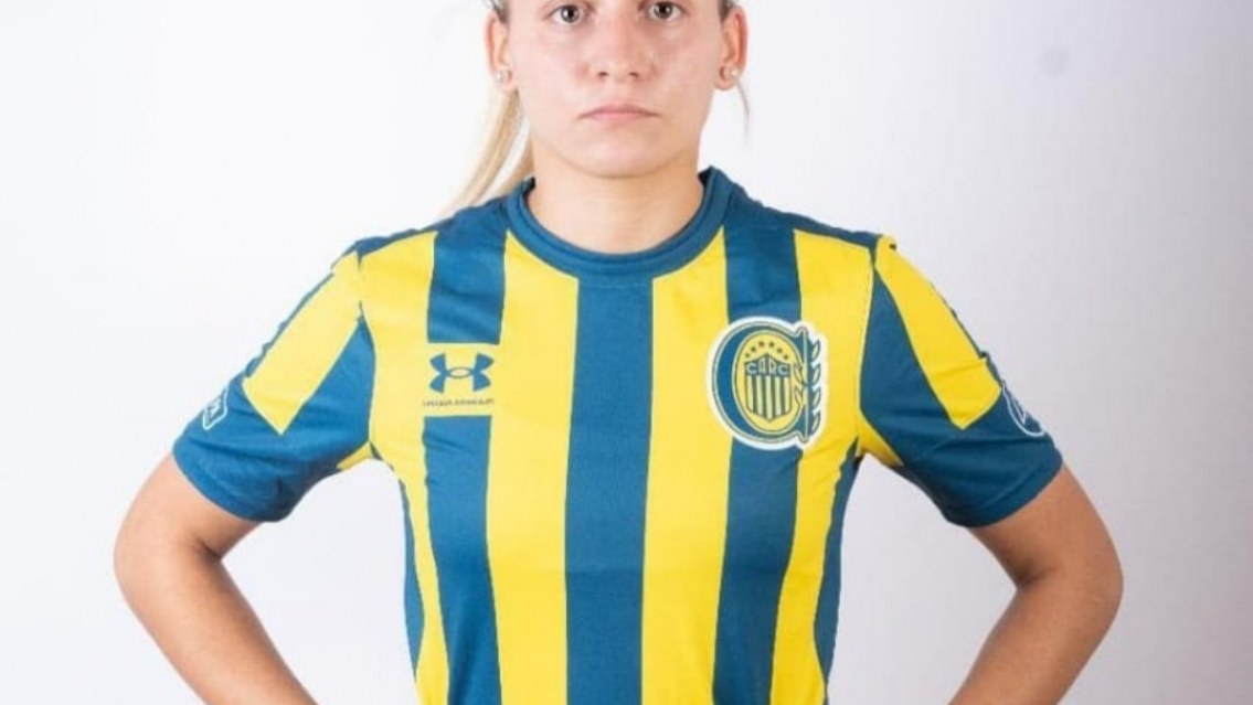 La encontraron bes�ndose con otra jugadora dentro del club y la echaron