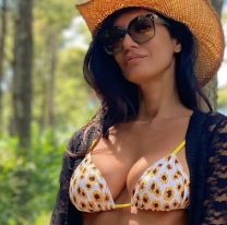 En bikini, Silvina Escudero lavó el auto: "Llego el verano con todo"