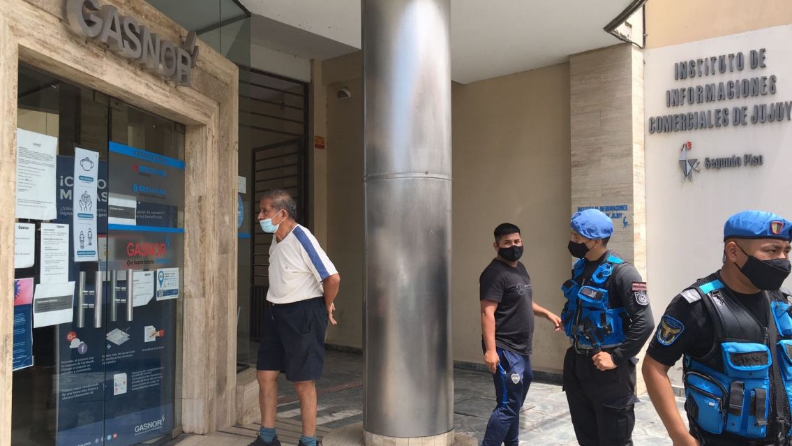 Juje�os estallaron en Gasnor por la falta de atenci�n y el p�simo sistema de turnos