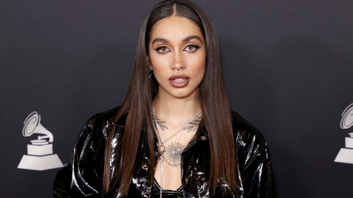 María Becerra: se la vio muy cariñosa con otra chica. En 2021 se separó escandalosamente de su novio