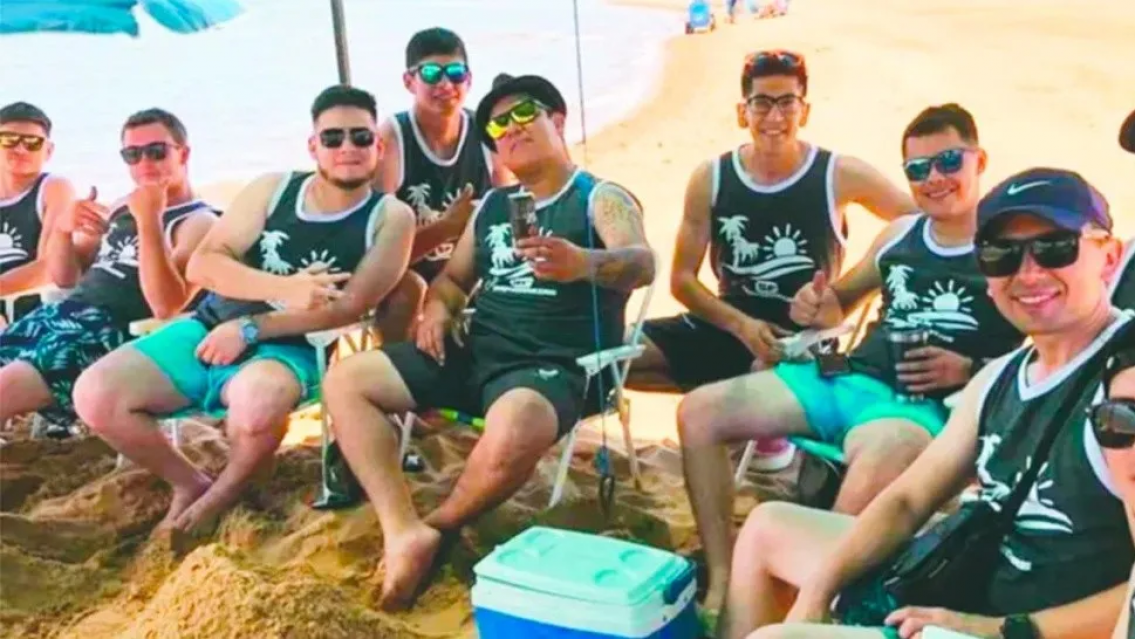 El jefe del siglo, se llevó de vacaciones -todo pago- a todos sus empleados