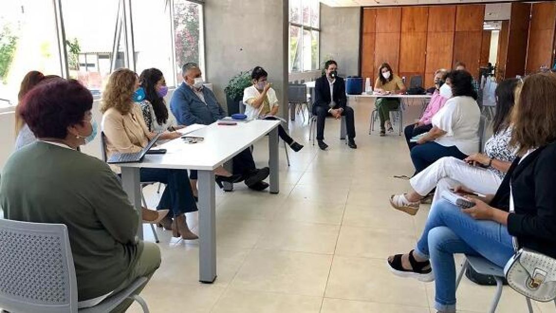 Jujuy: ADEP se reuni� con Bovi y pondr�a haber paritarias en febrero