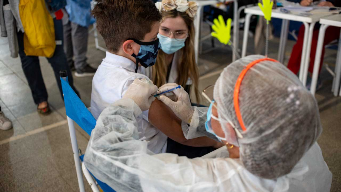 Baja vacunación de niños jujeños y 2 en terapia intensiva con Covid