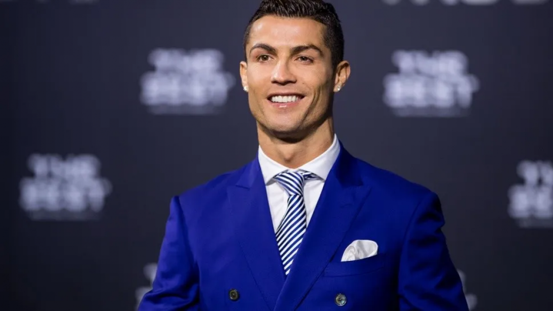 La molió a golpes, le desfiguró la cara a patadas porque dijo que "su ex es más lindo que CR7"