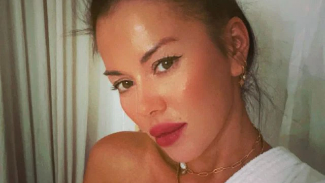 Desilusionada y prácticamente en la ruina: un hombre de su entorno estafó a Karina Jelinek