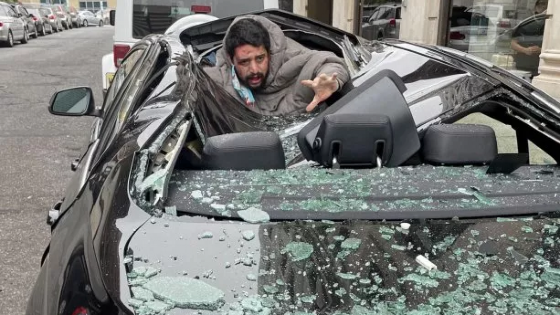 "Le colgaba el brazo": un auto alta gama le salvó la vida a un hombre que cayó de un 9° piso