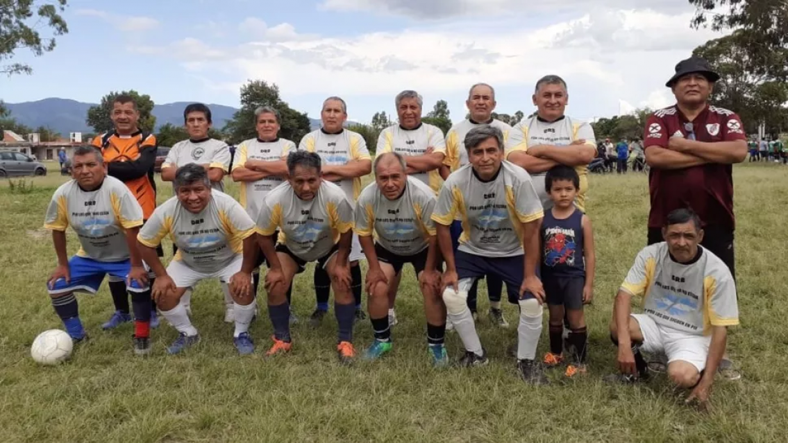 Se conocieron en la Guerra de Malvinas y hoy juegan al f�tbol en Jujuy