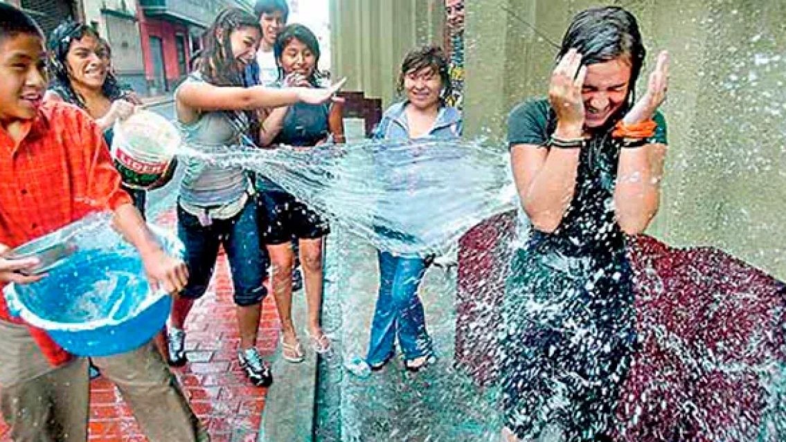 Una medida "muy feminista", jugar al carnaval solo de manera consentida