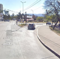 Pleno centro juje&ntilde;o: entre 3 se aprovecharon de un hombre y le robaron el celular