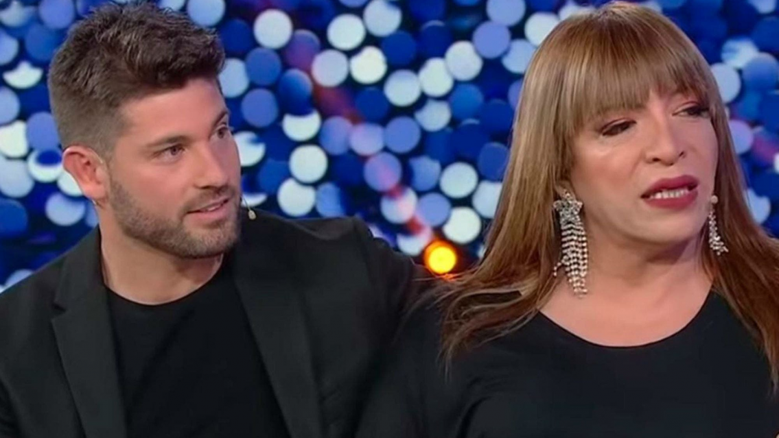 El novio de Lizy Tagliani le descubri� mensajes de "un chongo"