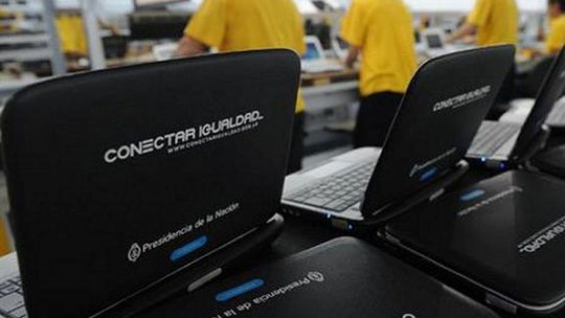 Ya tiene fecha la entrega de 500 mil computadoras del Conectar Igualdad