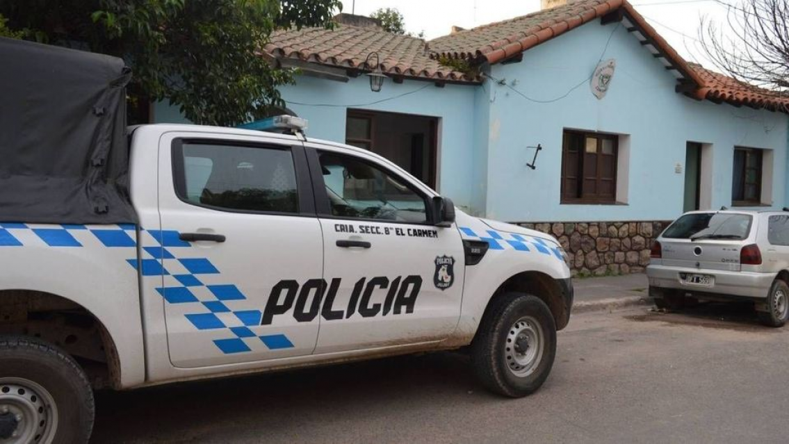 Intentó abusar de su amiga y luego la abandonó en el dique