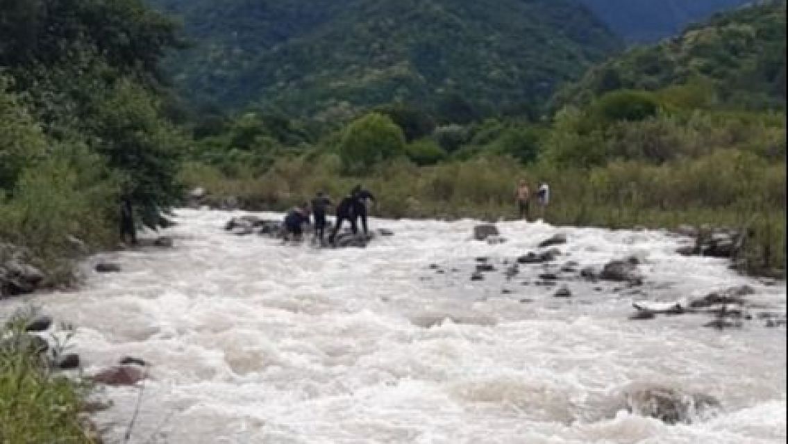 Temporal en Jujuy: La crecida del río Yala arrastró a un niño