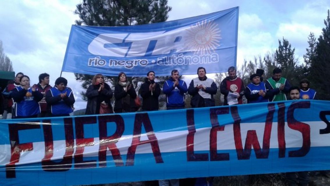 Activistas denunciaron que fueron "secuestrados" en Lago Escondido