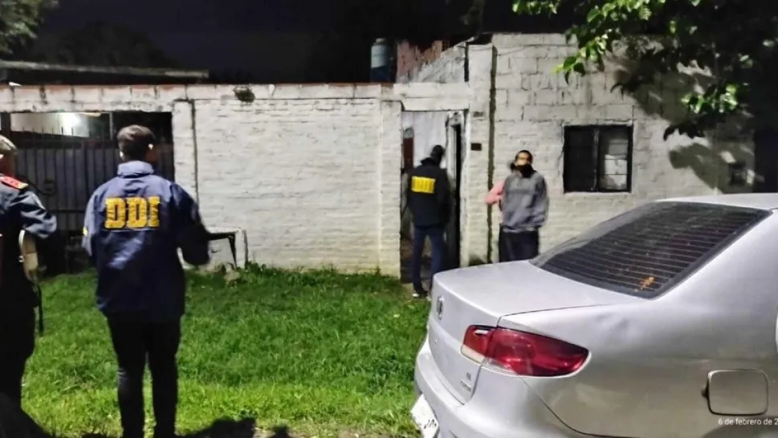 Este hombre está acusado de violar y embarazar a su hija, matar al bebé y enterrarlo en el patio