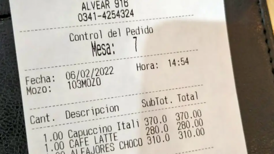 Alto robo: cliente comparti� lo que gast� en una cafeter�a y el debate se volvi� viral