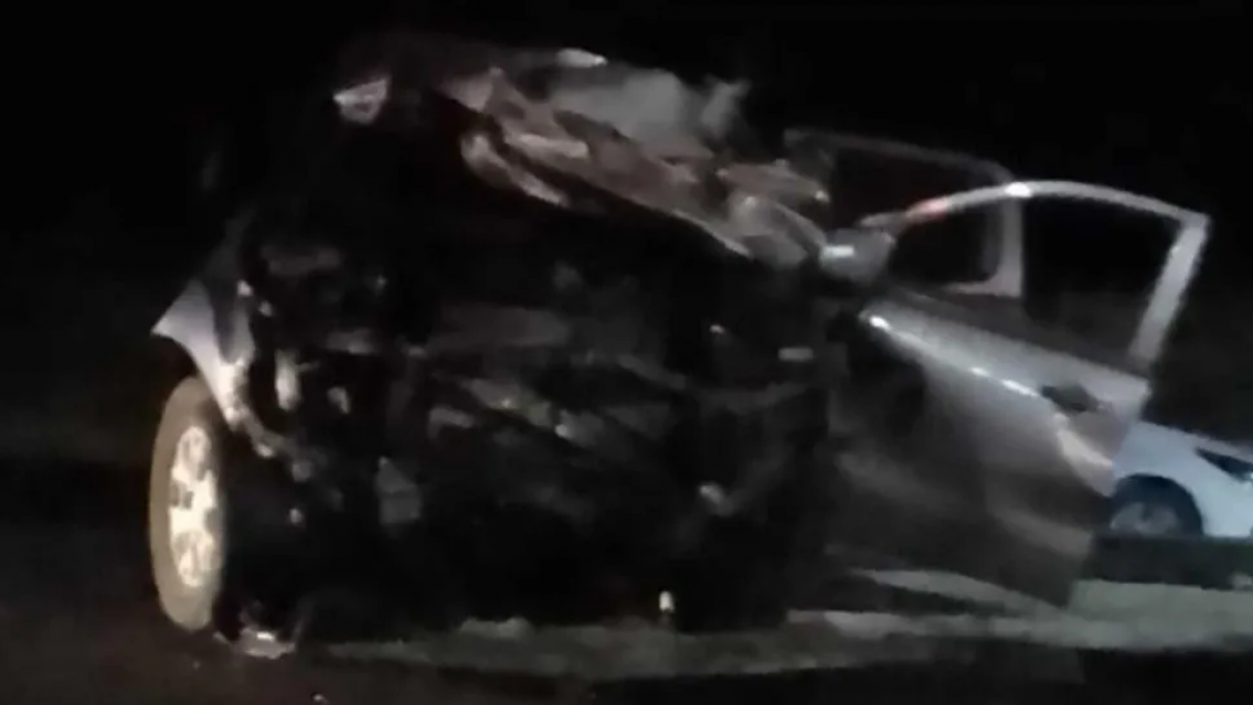 Muri� toda una familia en un terrible choque frontal entre un auto y una camioneta