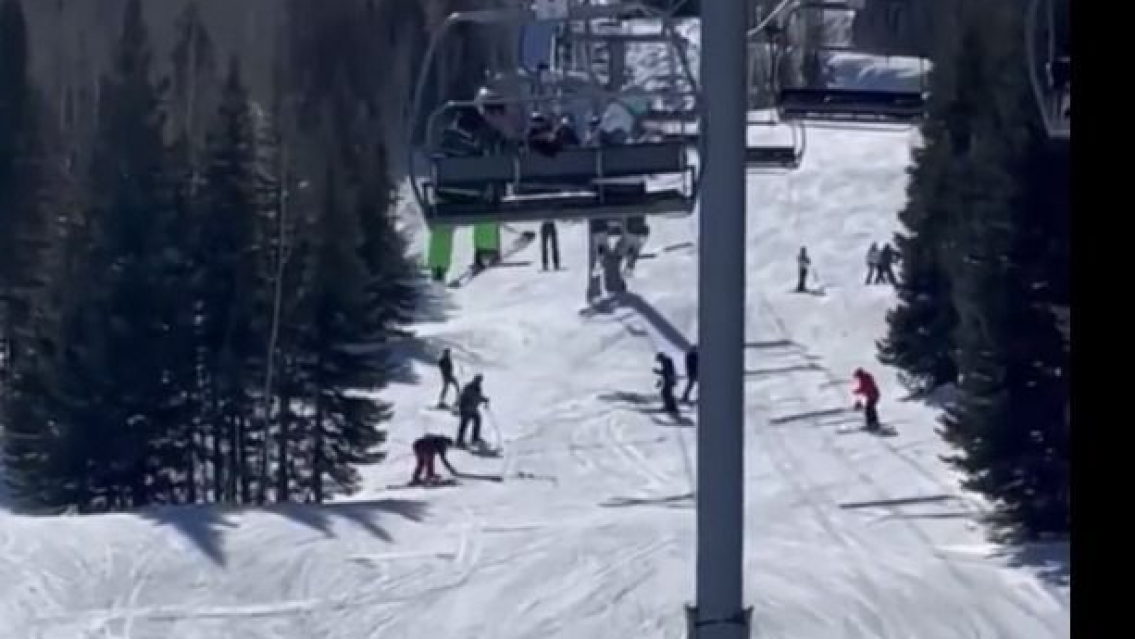 Así fue la brutal caída de Vero Lozano desde una aerosilla en Aspen. Se filtró el video