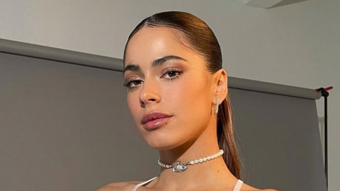Tini Stoessel lució un top con cadenas y bikini cavada: "Tú eres mi fantasía"