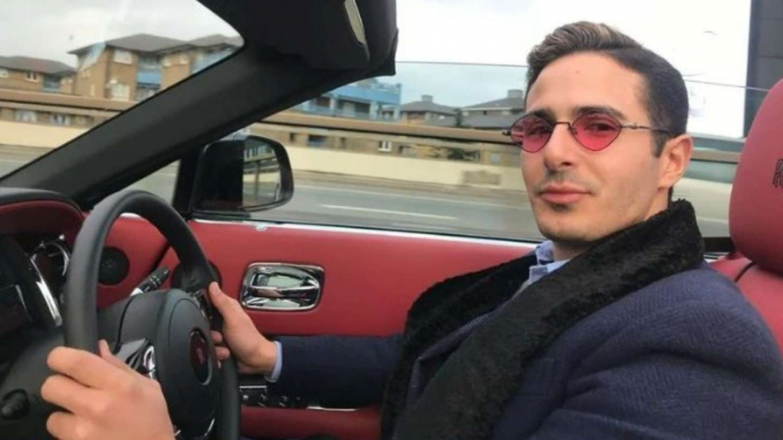 Dice que es inocente y puede probarlo, el "estafador de Tinder" prepara su reality