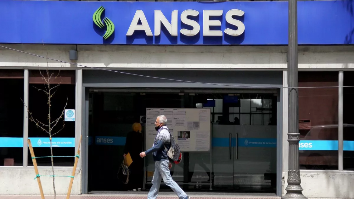 Ojo que por los feriados cambiaron las fechas de pago de ANSES: cu�ndo cobro