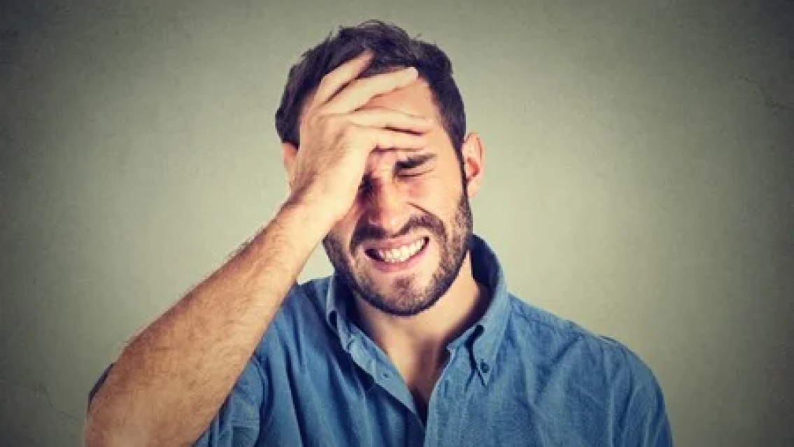 Sin internet, celular y ni licencia de conducir por deber la cuota alimentaria de sus hijos