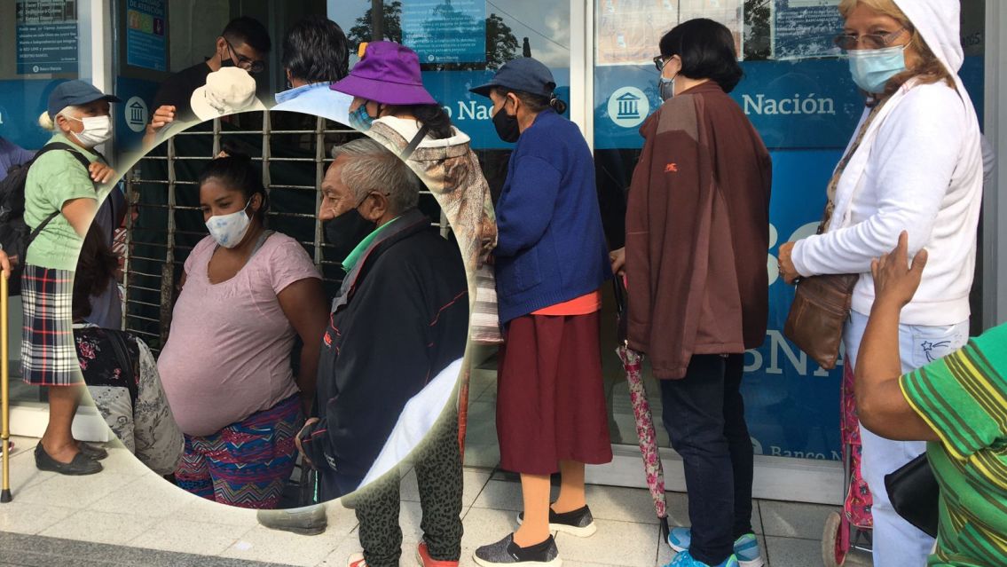 La eterna espera en el Banco Naci�n: juje�os exigen la Ley Tiempo de Espera