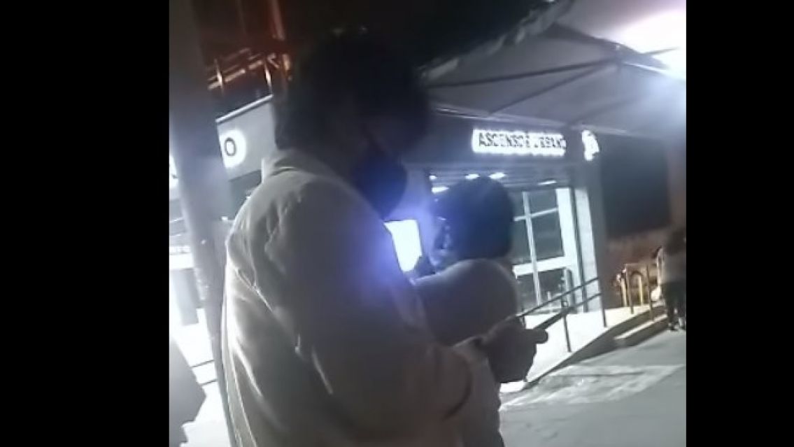 [VIDEO] Vendedores ambulantes indignados porque les secuestraron mercader�a