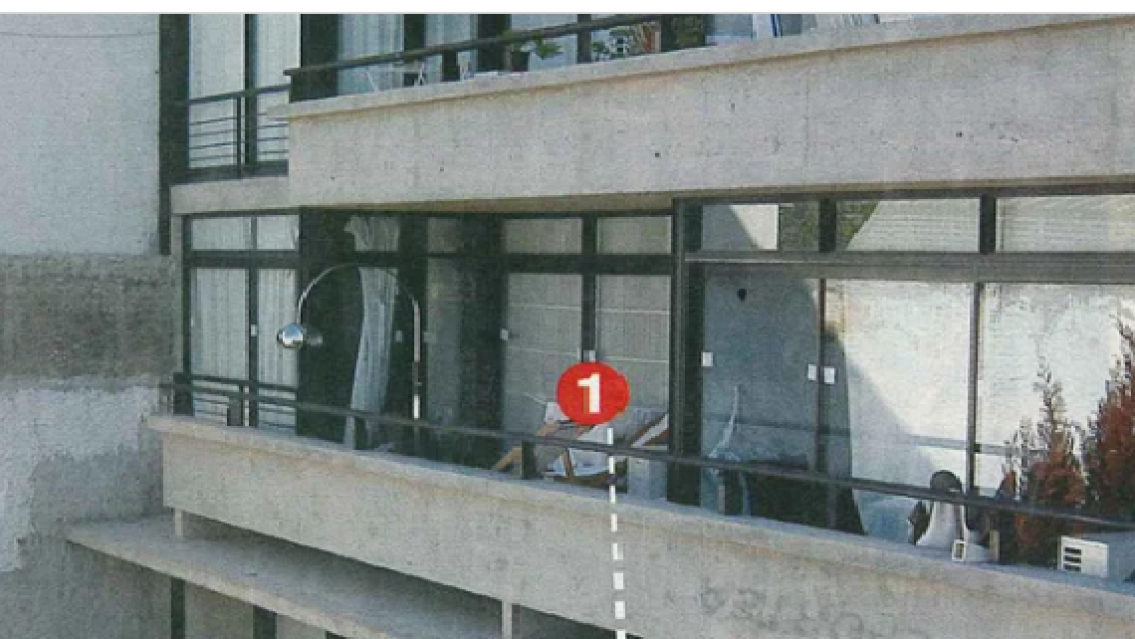 Periodista cay� del balc�n y muri�. El episodio fue muy confuso. Los detalles: