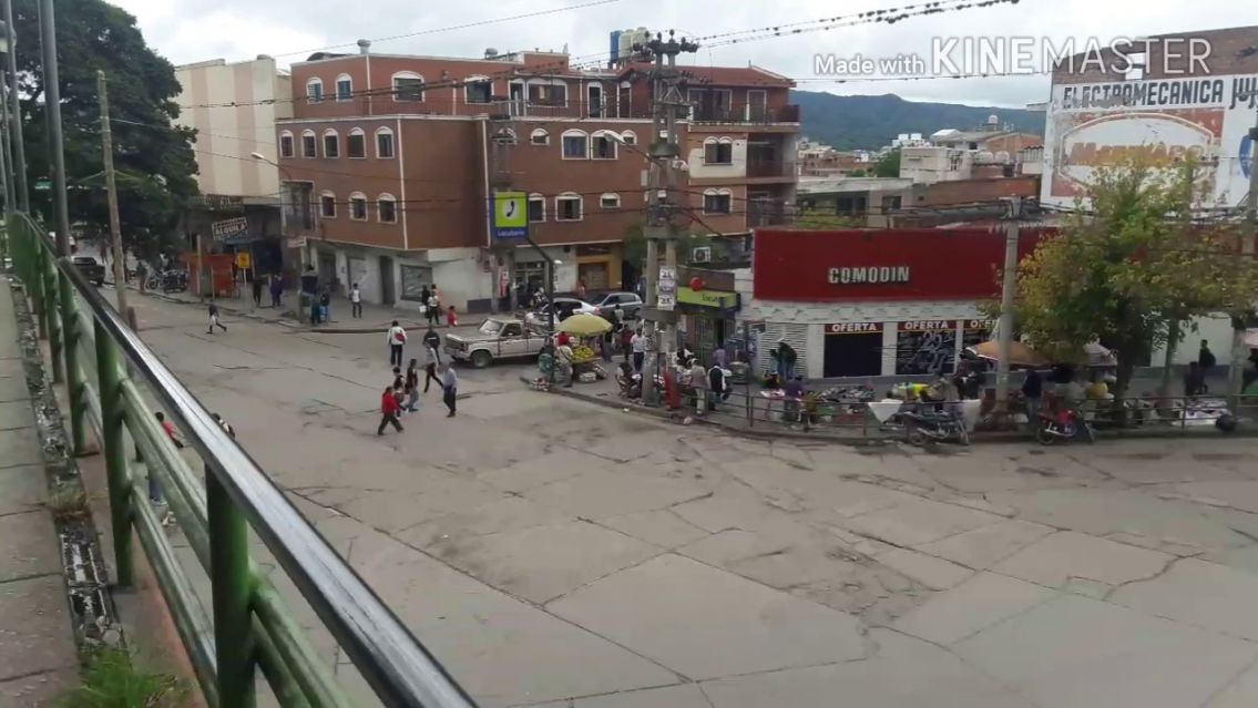 Vecinos detuvieron al chorro que tenia amenazados a todos en la ex terminal