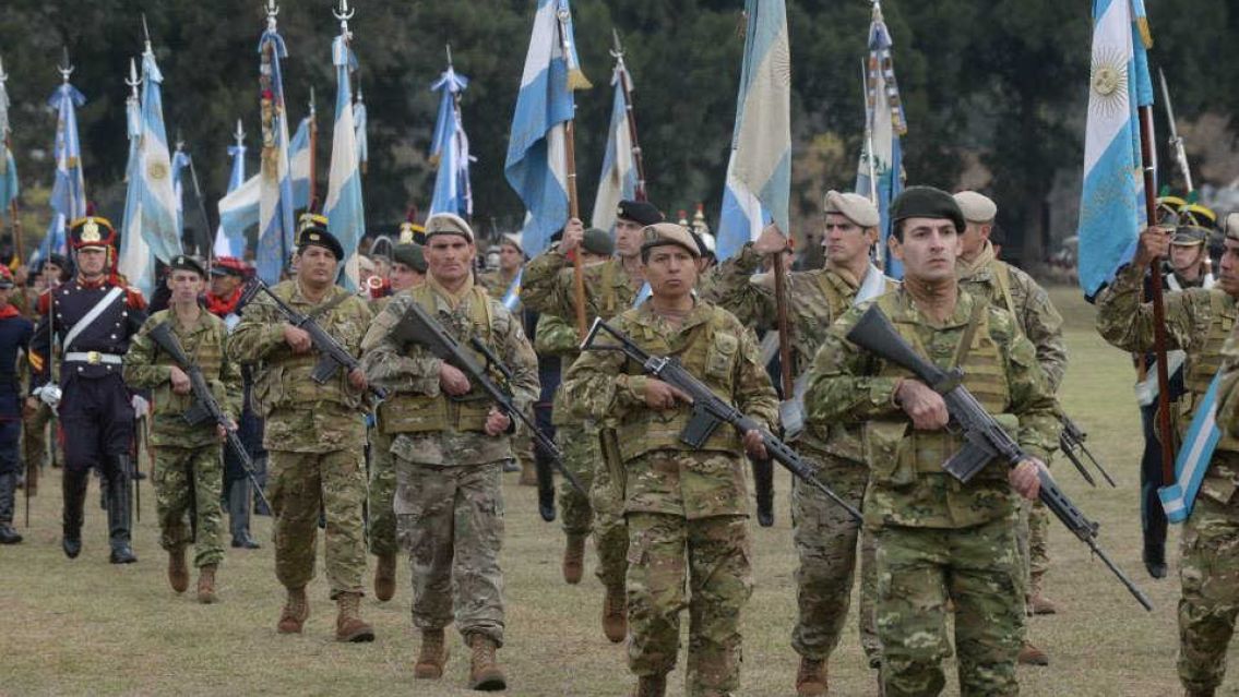 Sueldo, obra social y aportes: cómo enlistarte en el Ejército Argentino