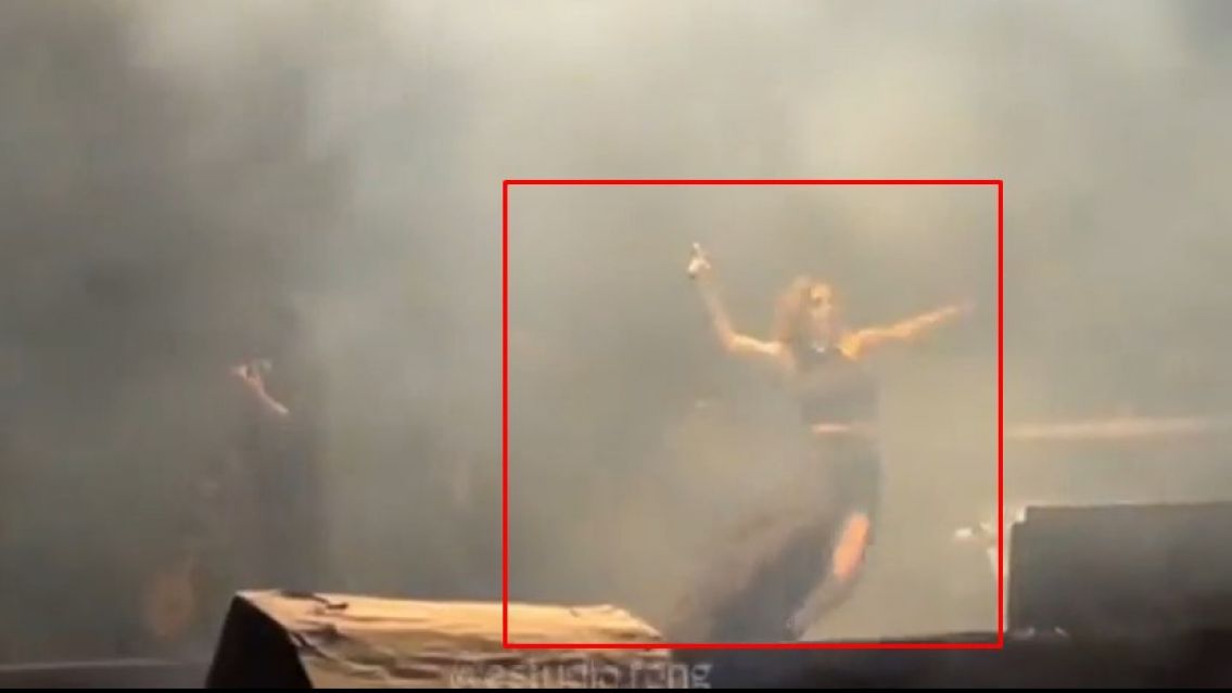 Soledad Pastorutti se desplom� en pleno show y preocup� a sus fan�ticos