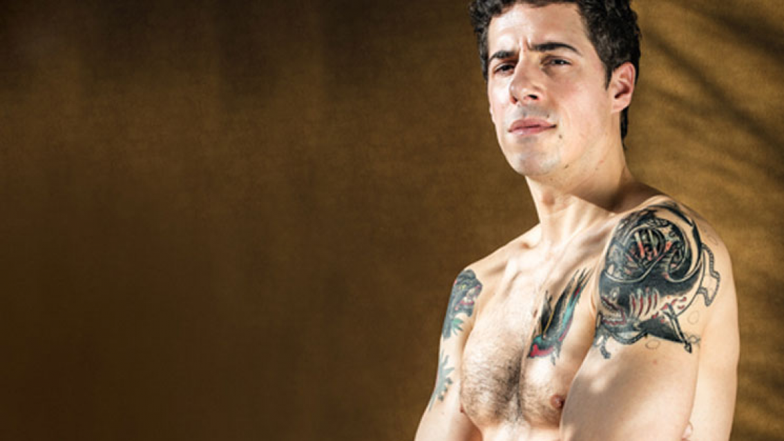 Esteban Lamothe como Dios lo trajo al mundo. Mir� la foto antes de que la censuren