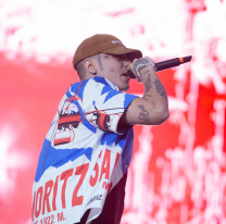 Muy molesto, Duki tuvo que cortar su show en el Lolla. "Le rompe las b..." HAY VIDEO