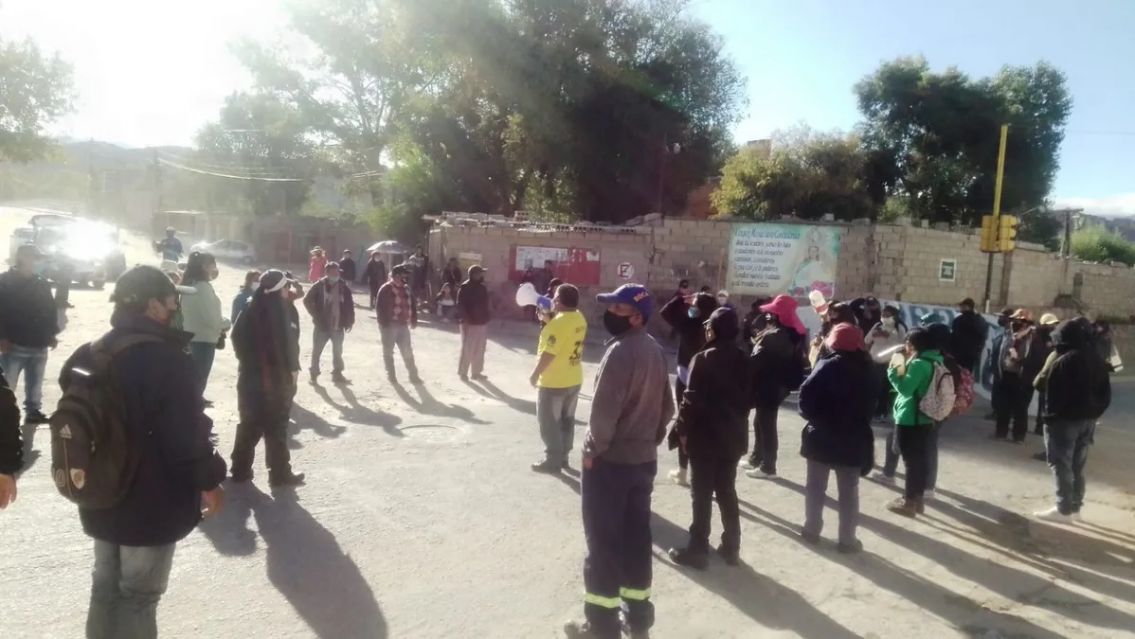 Municipales indignados con Paniagua en Humahuaca por salarios y la precarizaci�n