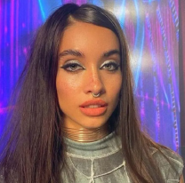 ¡Carísima! La abultada cifra en dólares que cobró María Becerra por cantar en un 15