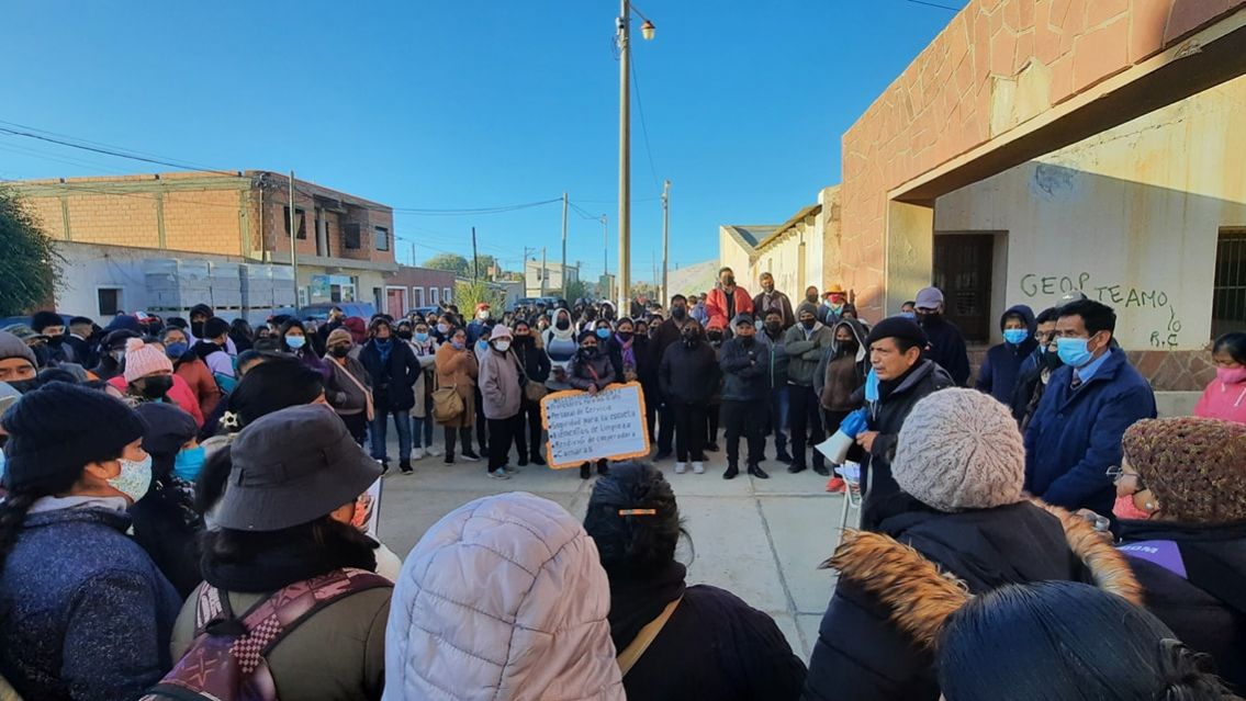 Tomaron la Normal en Abra Pampa por que sus hijos pierden d�as de clase