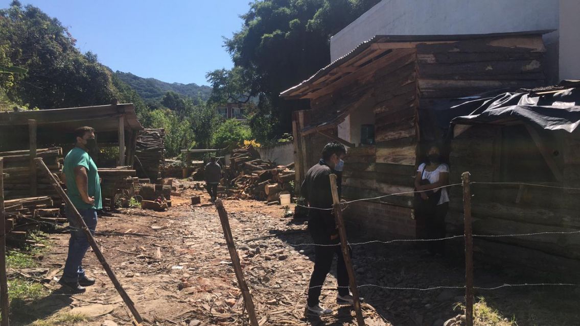 Desalojaron a una familia de un barrio cheto de Jujuy donde viven hace 30 años