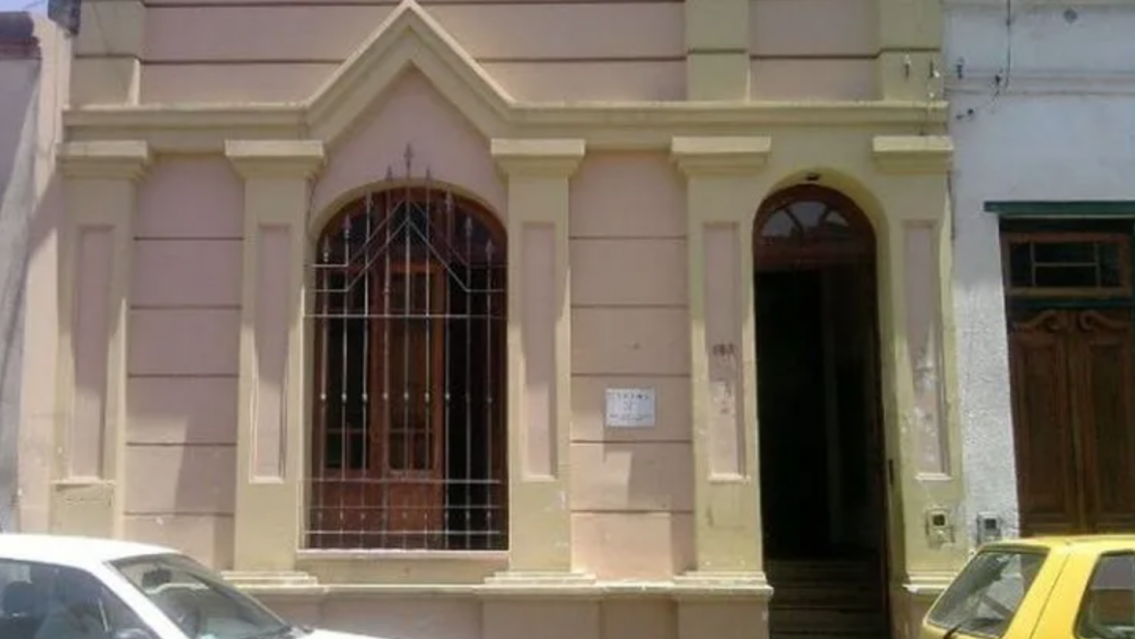 Por una demanda millonaria, el edificio del CEDEMS entr� a instancia de remate